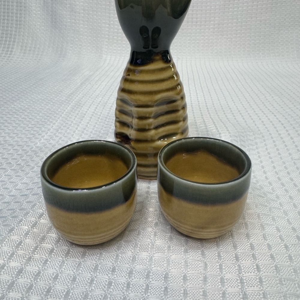 Oribe Green and Brown Sake Set 3 Piece - Picture 2 of 3